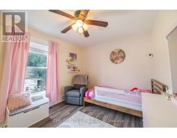 9 WALNUT STREET W - 32
