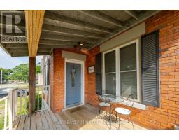 9 WALNUT STREET W - 4