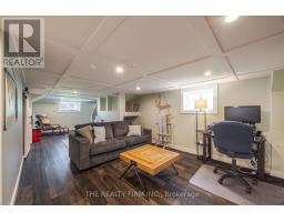 9 WALNUT STREET W - 42