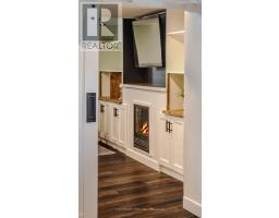9 WALNUT STREET W - 43