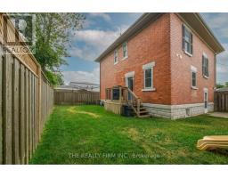 9 WALNUT STREET W - 7