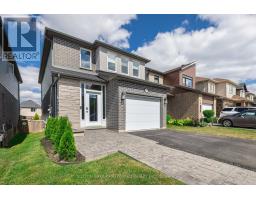 1852 FOXRIDGE CRESCENT - 3
