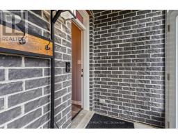 1852 FOXRIDGE CRESCENT - 5