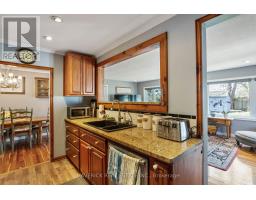 16 CRESCENT AVENUE - 16