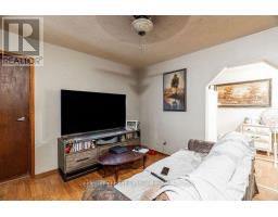 140 RECTORY STREET - 12