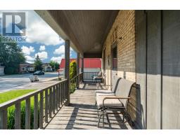 96 MAIN STREET S - 4
