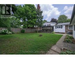 47 SCOTCHPINE CRESCENT - 16