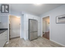 47 SCOTCHPINE CRESCENT - 25