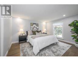 47 SCOTCHPINE CRESCENT - 32