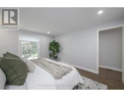 47 SCOTCHPINE CRESCENT - 33