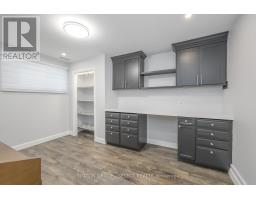 47 SCOTCHPINE CRESCENT - 37
