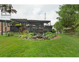 66 DONKER DRIVE - 44