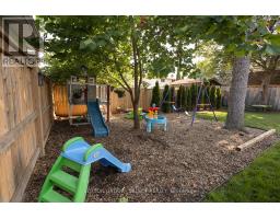429 TREEWOOD CRESCENT - 43