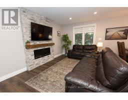 429 TREEWOOD CRESCENT - 8