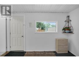 136 BARKER STREET - 17
