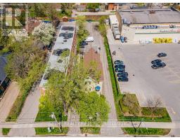 136 ELMWOOD AVENUE E - 31