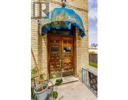 136 ELMWOOD AVENUE E - 4