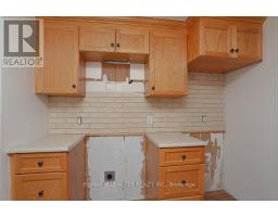 25 MAPLE GROVE COURT E - 16
