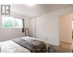 10 STROUD CRESCENT - 11