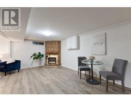 10 STROUD CRESCENT - 18