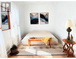 4 ROSEWOOD AVENUE - 10