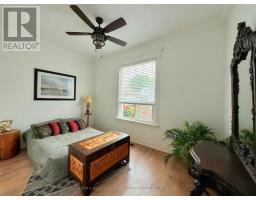 4 ROSEWOOD AVENUE - 11