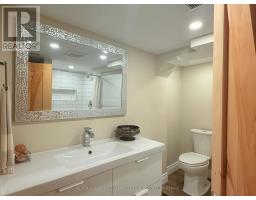 4 ROSEWOOD AVENUE - 17