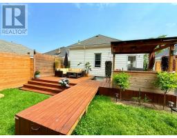 4 ROSEWOOD AVENUE - 21