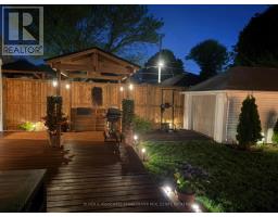 4 ROSEWOOD AVENUE - 24