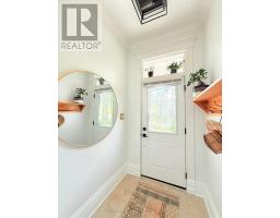 4 ROSEWOOD AVENUE - 3