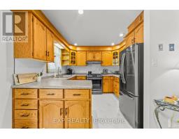 541 CHIEFTAIN STREET - 12