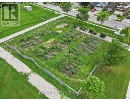 541 CHIEFTAIN STREET - 39