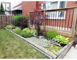 28 HAWKESBURY AVENUE - 2