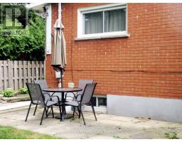 28 HAWKESBURY AVENUE - 26
