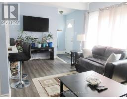 28 HAWKESBURY AVENUE - 4