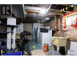 46 SPRINGBANK DRIVE - 33