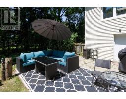 46 SPRINGBANK DRIVE - 44
