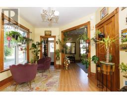 46 SPRINGBANK DRIVE - 7