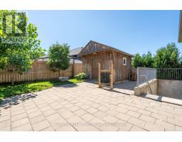 50 VEALE CRESCENT - 32