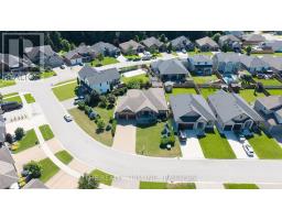 50 VEALE CRESCENT - 33