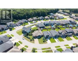 50 VEALE CRESCENT - 34