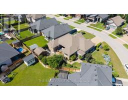 50 VEALE CRESCENT - 41