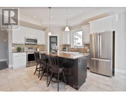 50 VEALE CRESCENT - 9