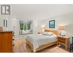 37 - 14 DOON DRIVE - 16