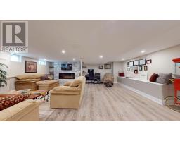 373 WILLARD CRESCENT - 36