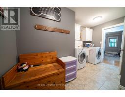 37 BRIDLE PATH - 26
