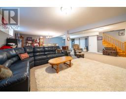 37 BRIDLE PATH - 32