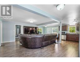 40 RUTHERFORD AVENUE - 12