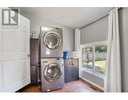 40 RUTHERFORD AVENUE - 25