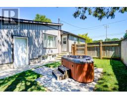 40 RUTHERFORD AVENUE - 31